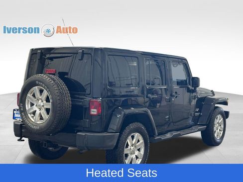 Used 2016 Jeep Wrangler Unlimited Sahara w/ Connectivity Group AWD/4WD image 9