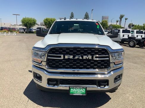 Certified 2024 RAM 3500 Big Horn AWD/4WD image 2
