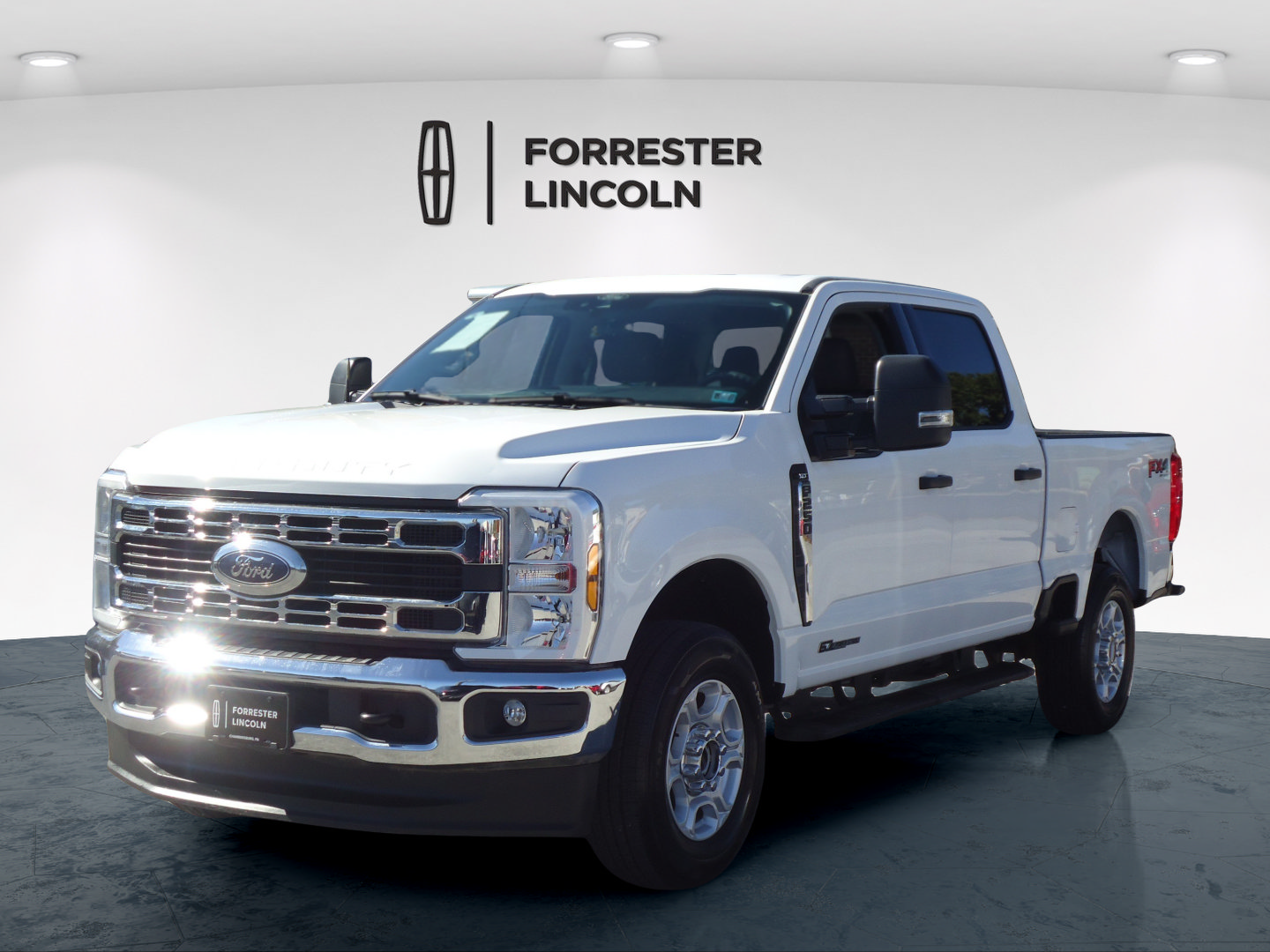 Used 2025 Ford F250 XLT w/ FX4 Off-Road Package AWD/4WD image 7