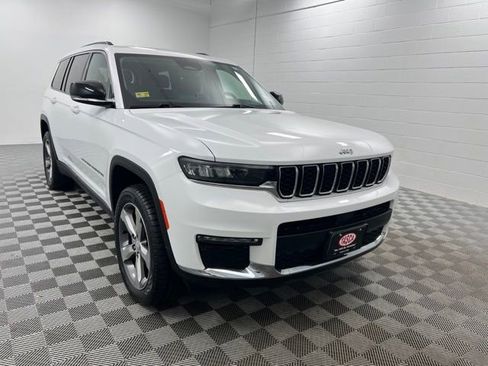 Used 2022 Jeep Grand Cherokee L Limited AWD/4WD image 1