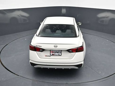 Used 2025 Nissan Altima 2.5 SV FWD image 48