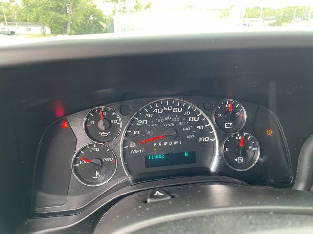 Used 2017 Chevrolet Express 2500 RWD image 16
