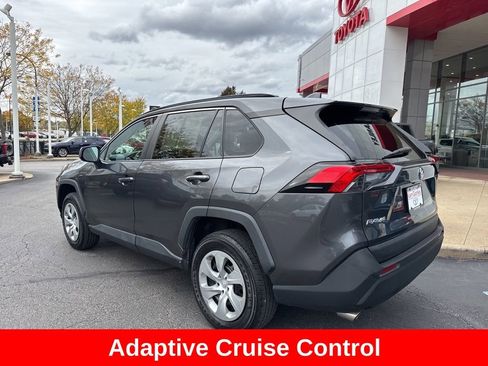 Used 2020 Toyota RAV4 LE image 4
