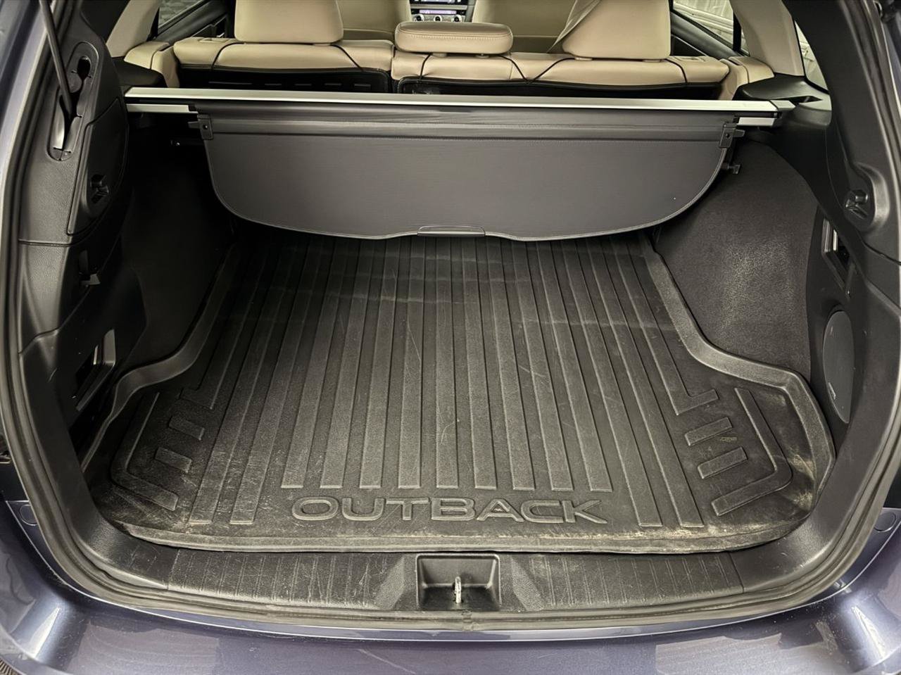 Used 2017 Subaru Outback 2.5i Limited AWD/4WD image 10