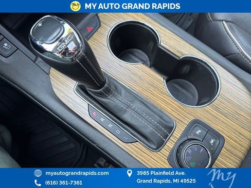 Used 2017 GMC Acadia Denali image 26