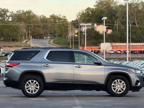 Used 2020 Chevrolet Traverse LT AWD/4WD image 3