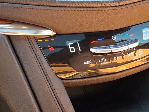 Certified 2023 Cadillac XT5 Premium Luxury image 22