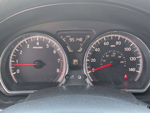 Used 2019 Nissan Versa SV image 27