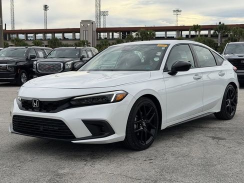 Used 2024 Honda Civic Sport image 9