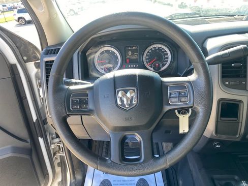 Used 2018 RAM 3500 Tradesman w/ Chrome Appearance Group AWD/4WD image 22