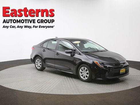 Used 2025 Toyota Corolla LE image 49