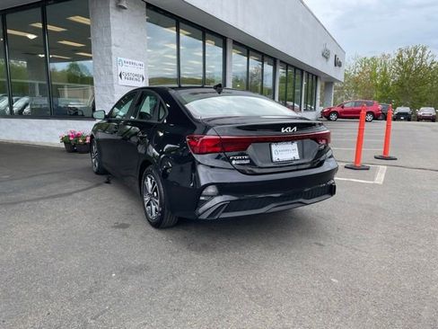 Used 2023 Kia Forte LXS FWD image 8