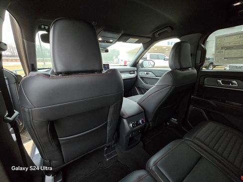 New 2026 Ford Explorer ST-Line image 18