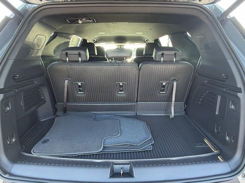 New 2027 Chevrolet Traverse LT w/ Midnight/Sport Edition FWD image 13