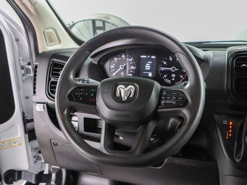 Used 2024 RAM ProMaster 2500 w/ Convenience Group FWD image 12