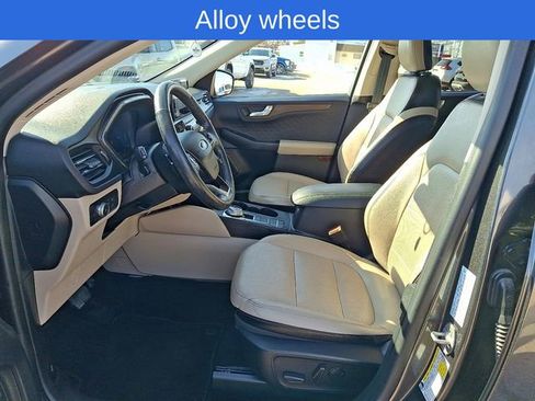 Used 2020 Ford Escape Titanium image 16