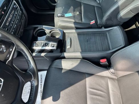 Used 2022 Honda Pilot Touring image 29