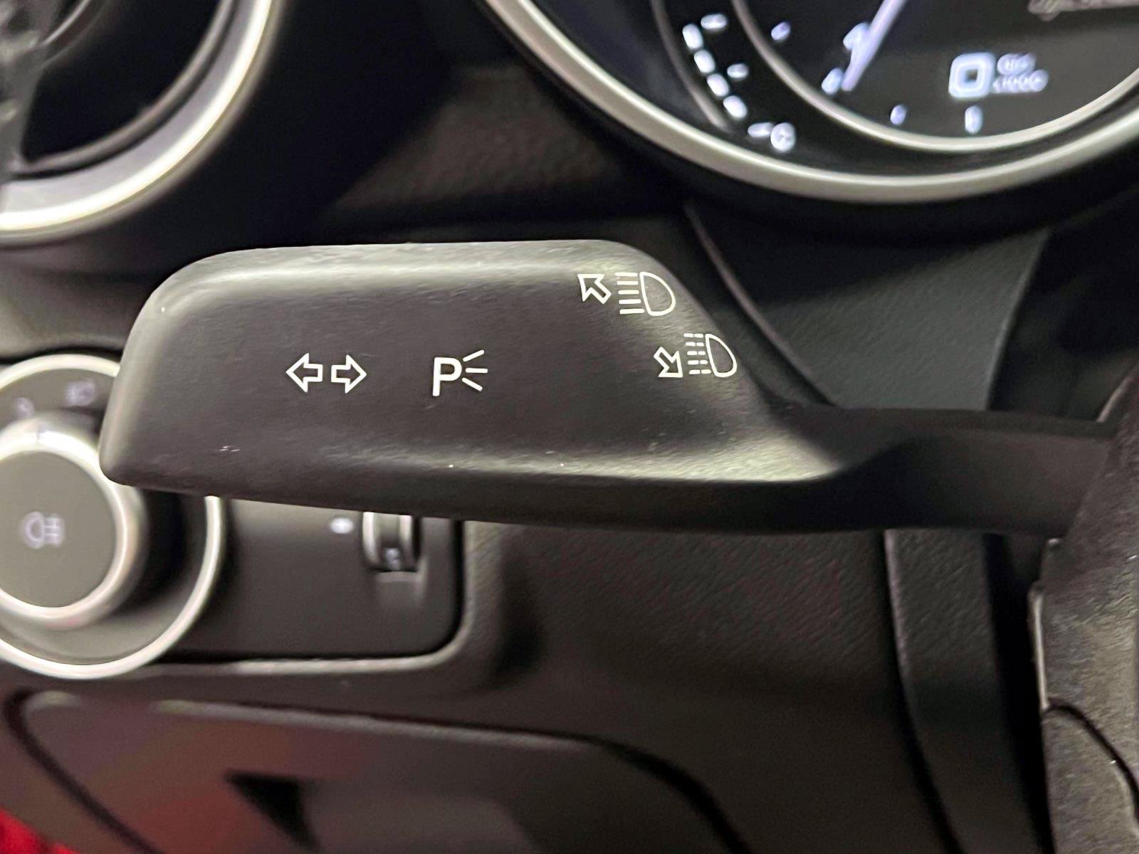 Used 2020 Alfa Romeo Giulia Ti AWD/4WD image 22