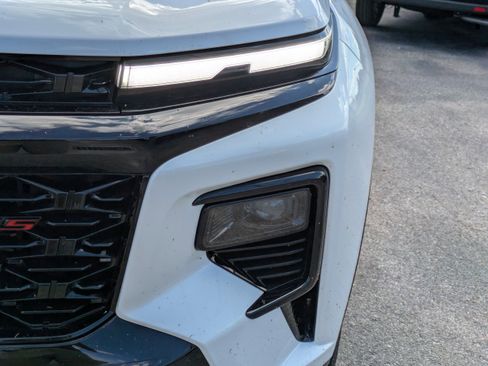 Used 2024 Chevrolet Traverse RS image 9