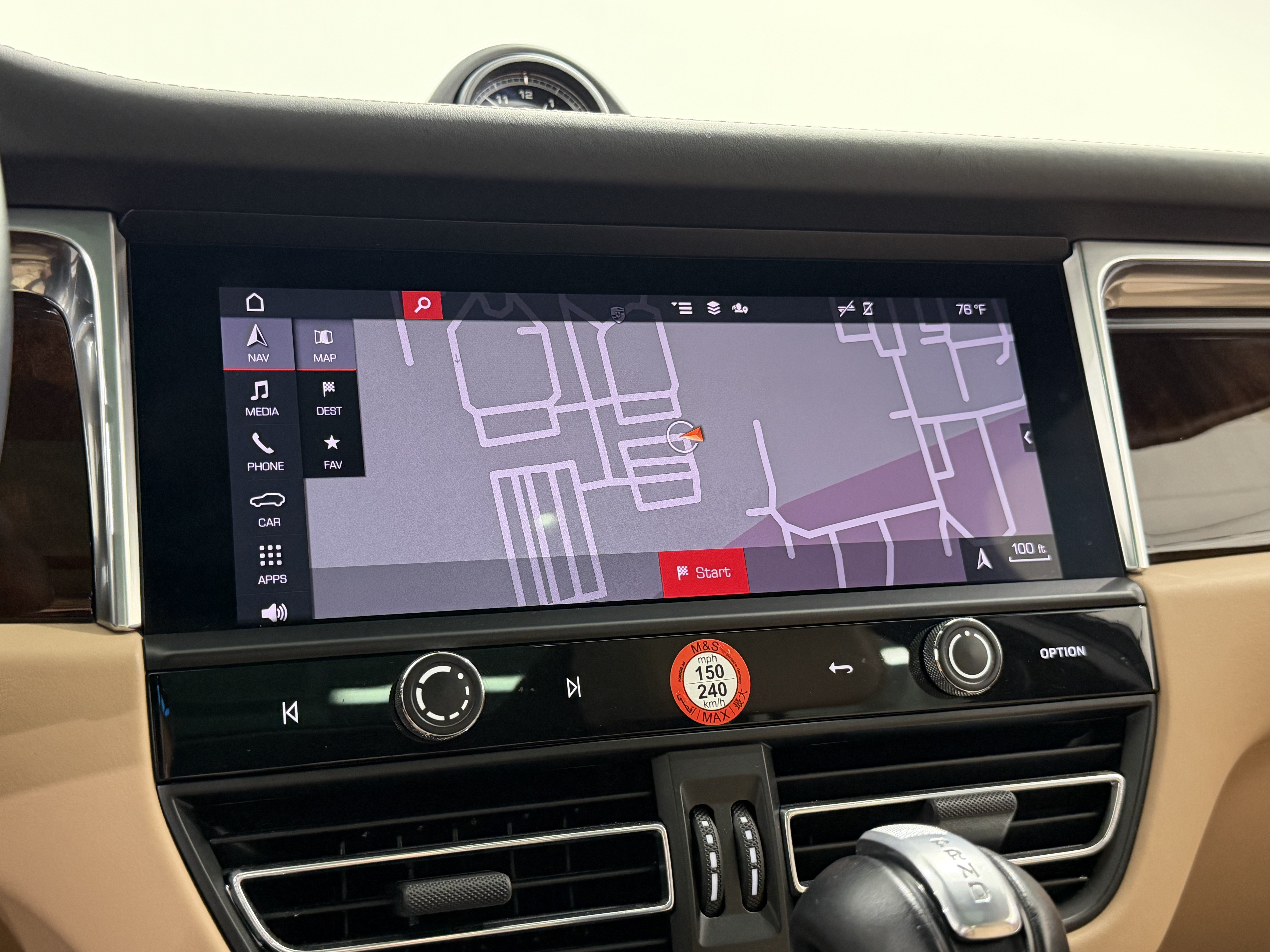 Certified 2023 Porsche Macan S AWD/4WD image 42