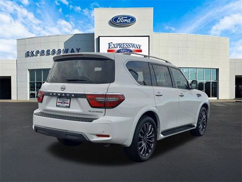 Used 2024 Nissan Armada Platinum w/ Captain's Chairs Package image 6