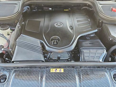 Used 2022 Mercedes-Benz GLS 450 4MATIC image 25