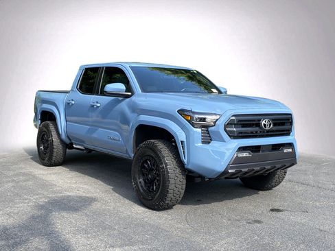 Used 2026 Toyota Tacoma SR5 RWD image 2