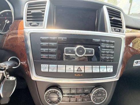 Used 2014 Mercedes-Benz GL 550 4MATIC image 77