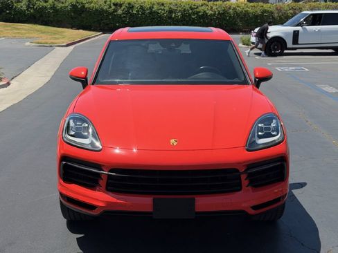 Used 2021 Porsche Cayenne AWD/4WD image 2