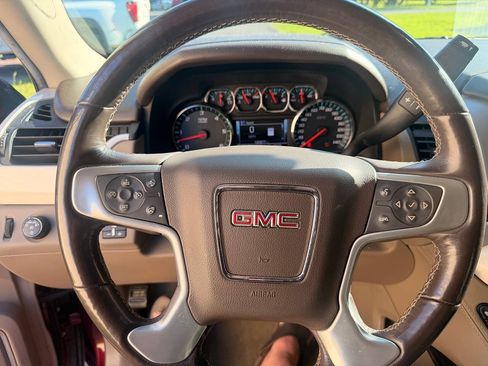Used 2018 GMC Yukon SLT w/ Premium Edition AWD/4WD image 13