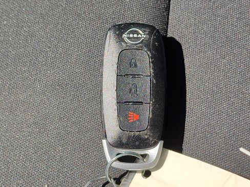 Used 2023 Nissan Rogue S AWD/4WD image 39