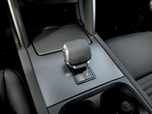 Used 2025 Land Rover Discovery Sport S image 16