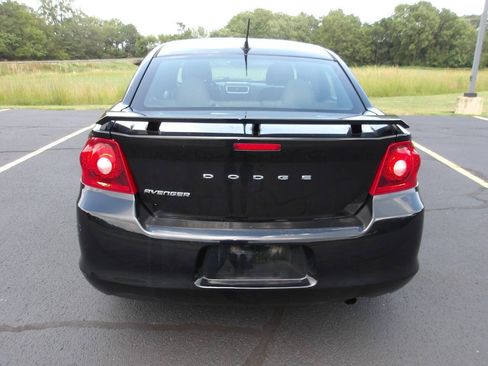 Used 2014 Dodge Avenger SE w/ Rallye Appearance Group FWD image 4
