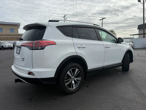 Used 2016 Toyota RAV4 XLE image 4