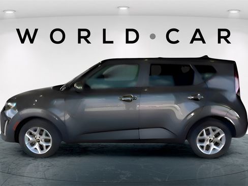 Certified 2024 Kia Soul LX w/ Option Group 015 image 4