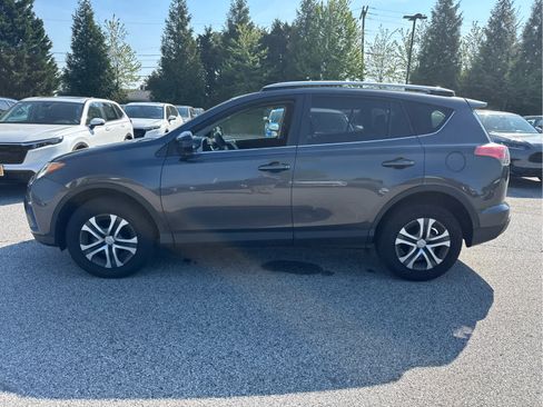 Used 2016 Toyota RAV4 LE AWD/4WD image 3