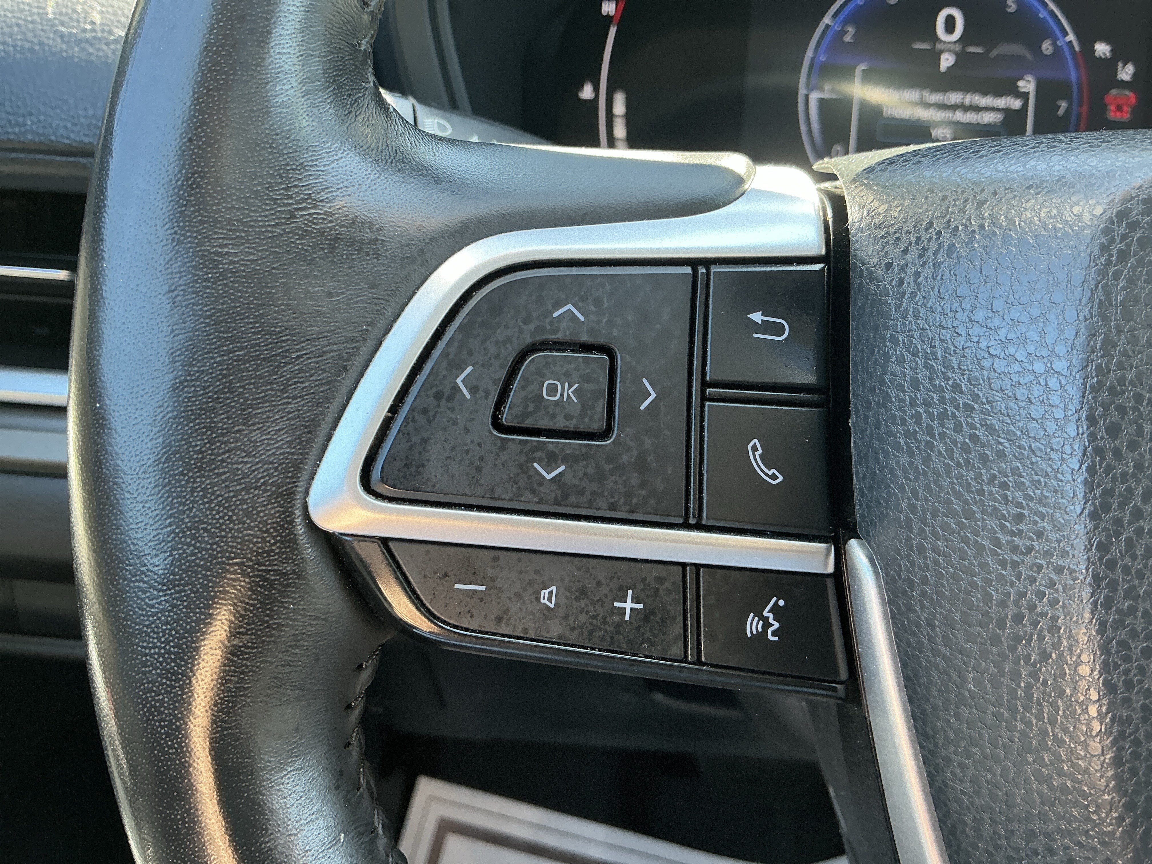 Used 2024 Toyota Grand Highlander AWD image 17