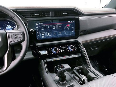 Used 2024 GMC Sierra 1500 AT4 w/ Technology Package image 6