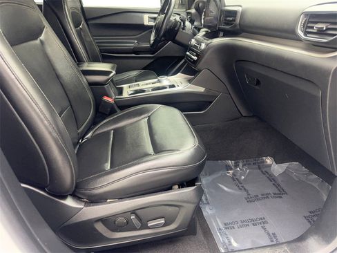 Used 2020 Ford Explorer XLT w/ Equipment Group 202A image 49