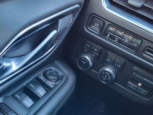 Used 2022 GMC Yukon AT4 w/ Max Trailering Package image 17