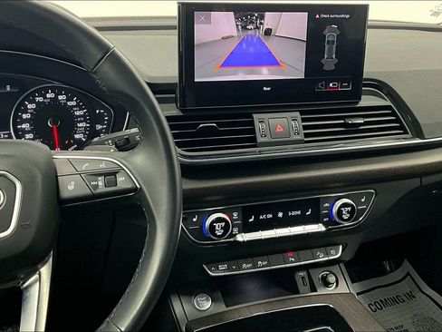Used 2022 Audi Q5 2.0T Premium w/ Convenience Package image 8