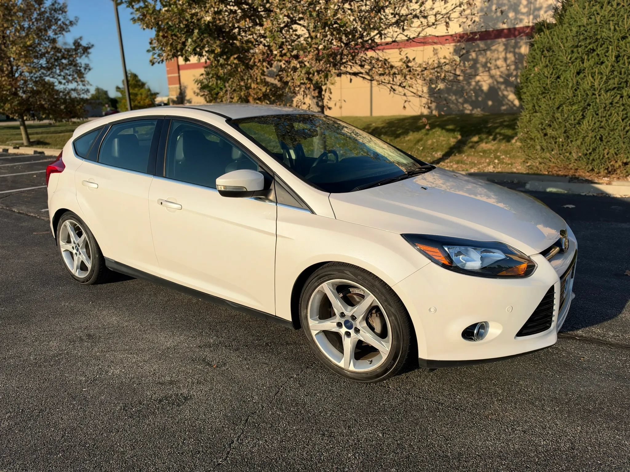 Used 2014 Ford Focus Titanium FWD image 6