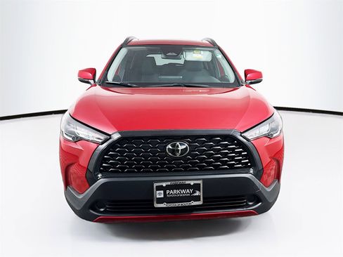 Certified 2023 Toyota Corolla Cross LE w/ Moonroof Package image 2