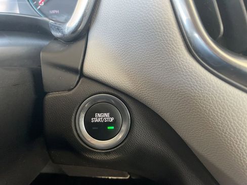 Used 2021 Chevrolet Equinox LS AWD/4WD image 21
