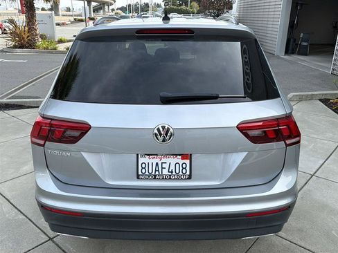 Used 2020 Volkswagen Tiguan S image 7