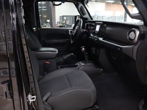 Used 2018 Jeep Wrangler Unlimited Sport S image 23