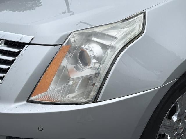 Used 2016 Cadillac SRX Luxury w/ Driver Awareness Package FWD image 4