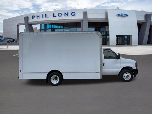 New 2024 Ford E-450 and Econoline 450 Super Duty w/ Driver's Safety Package RWD image 9