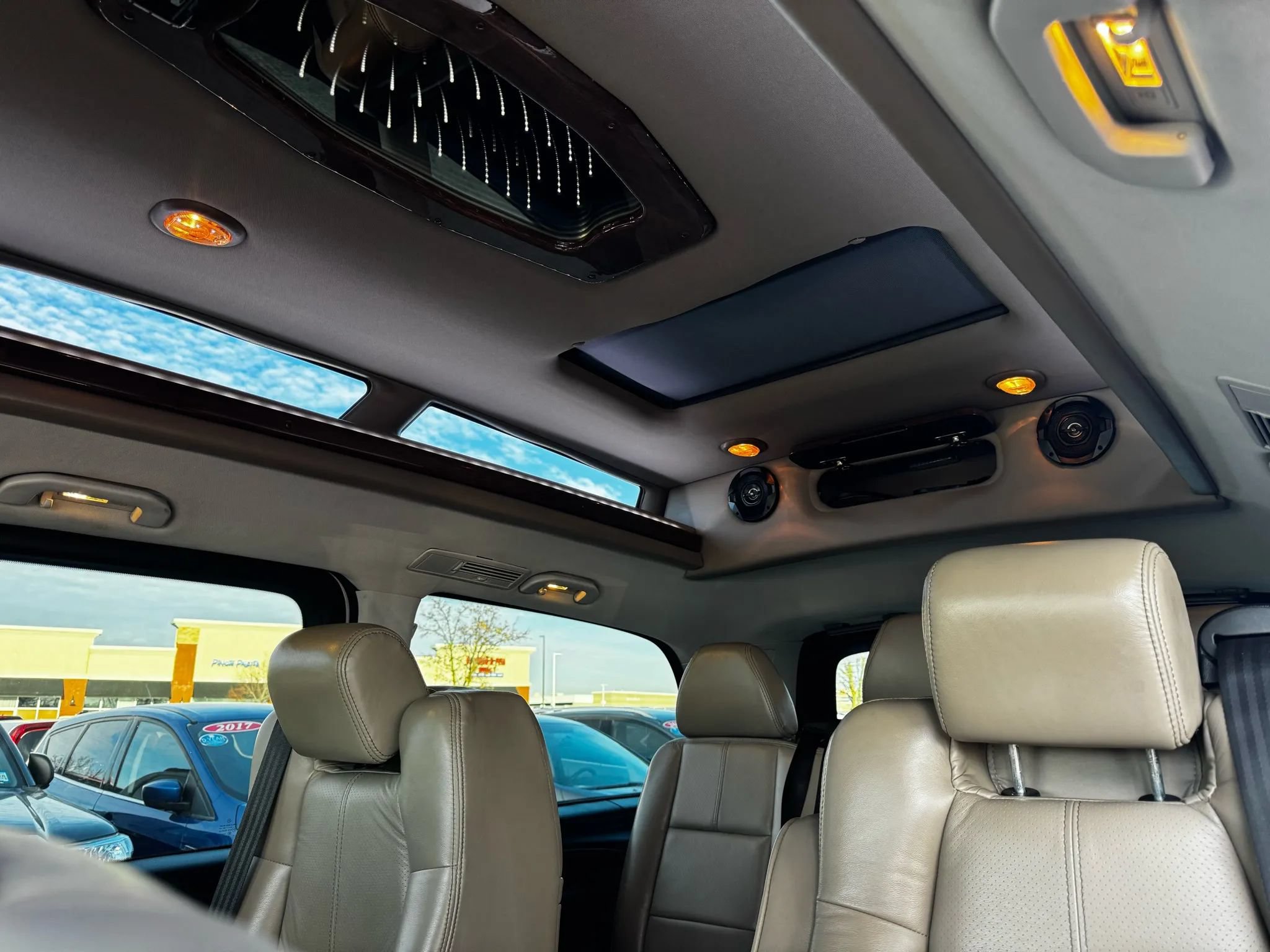 Used 2017 Mercedes-Benz Metris Passenger image 79