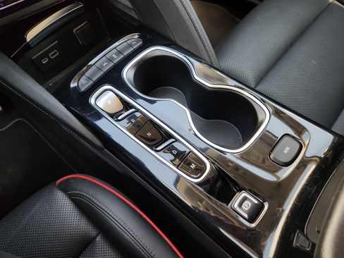 Used 2023 Buick Envision Essence w/ Sport Touring Package FWD image 21